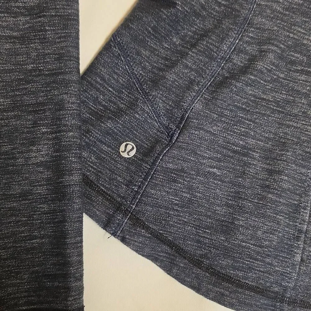 Lululemon Forme Jacket in a Slub Denim Inkwell color Size 10